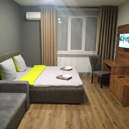 אוזהורוד Apartment Yes 41 מראה חיצוני תמונה