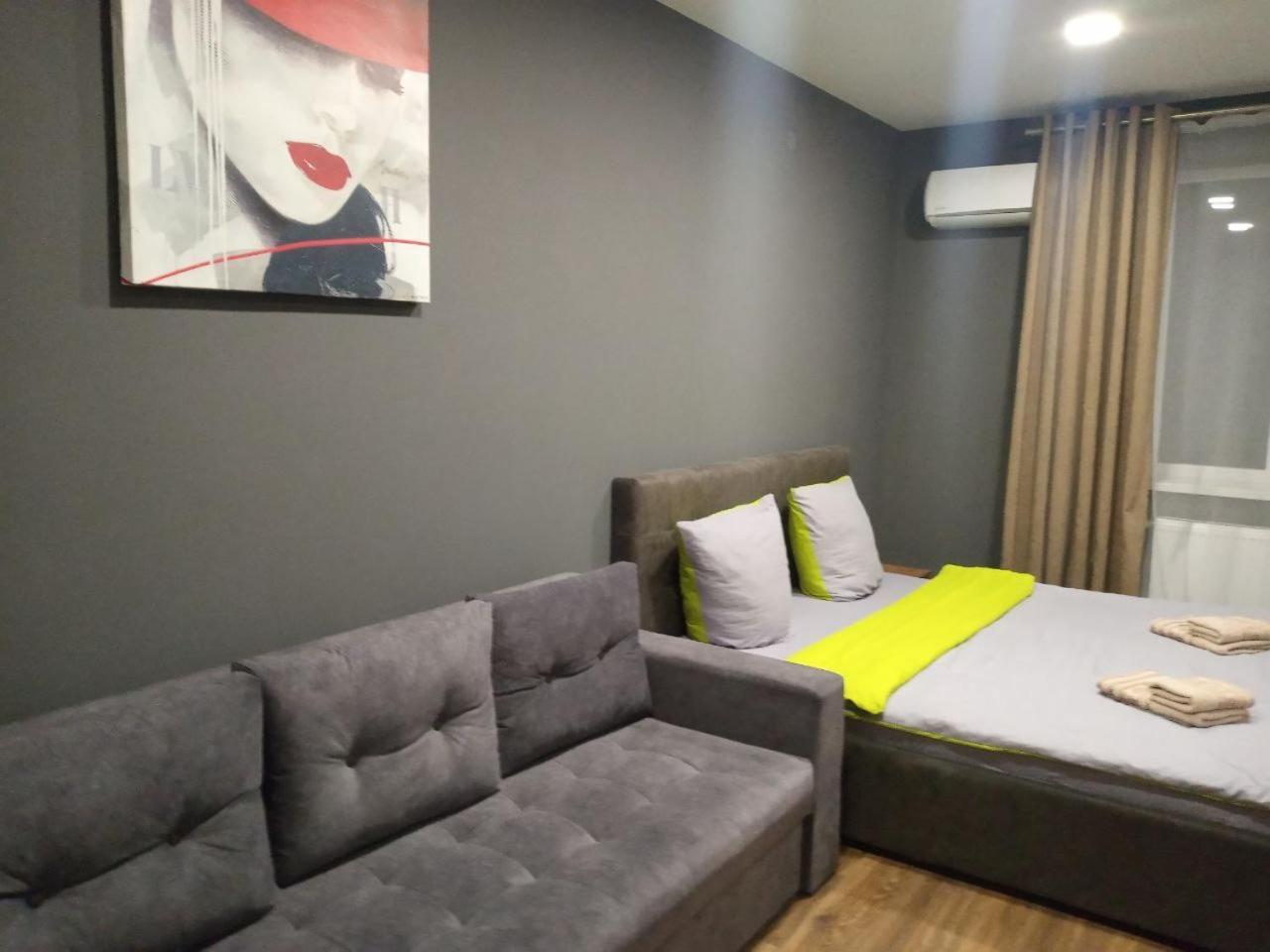 אוזהורוד Apartment Yes 41 מראה חיצוני תמונה